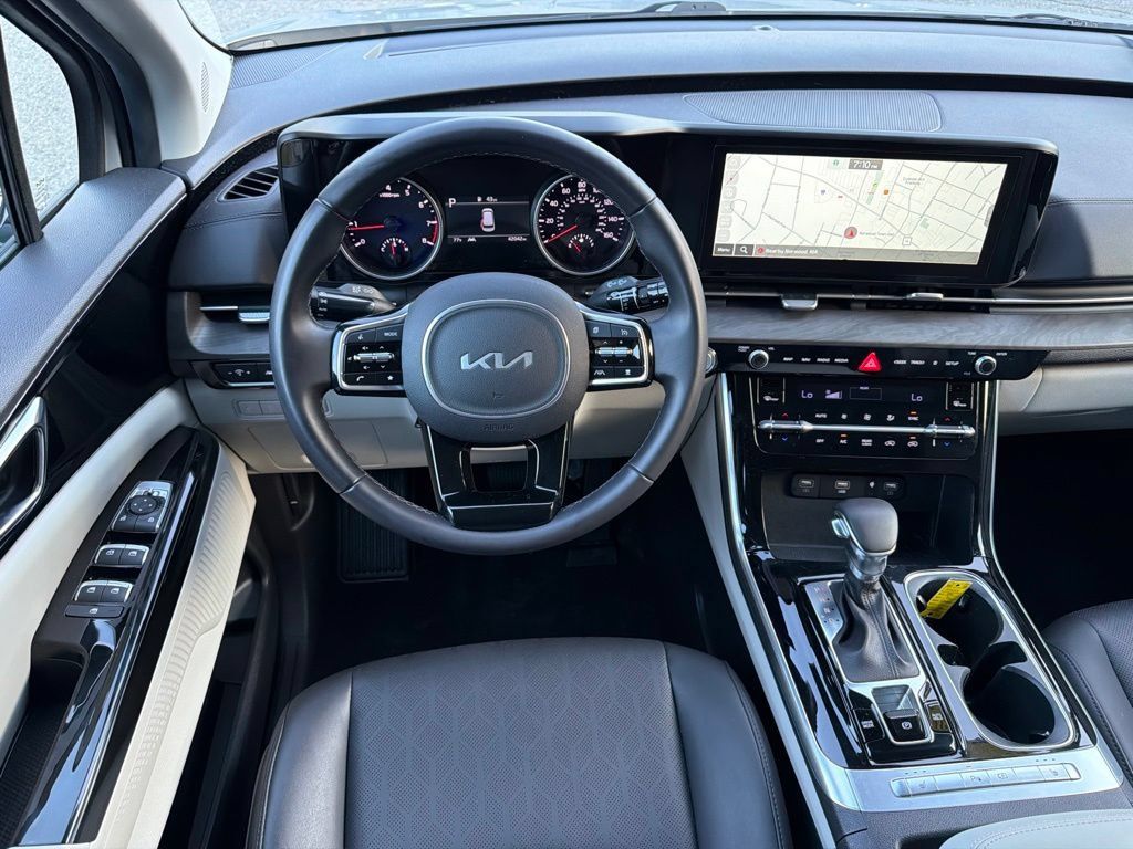 Certified 2024 Kia Carnival EX FWD image 26