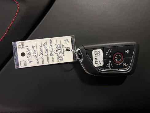 Certified 2025 Chevrolet Corvette Stingray Premium Cpe w/ Z51 Performance Package image 17