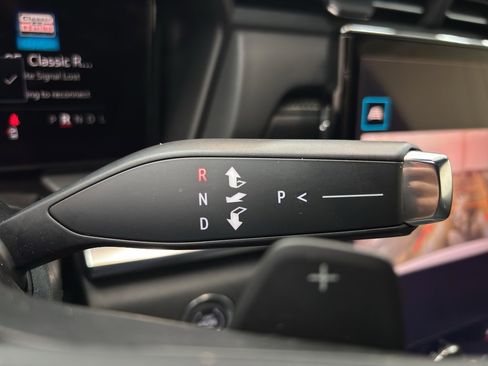 Used 2025 GMC Terrain Elevation image 22