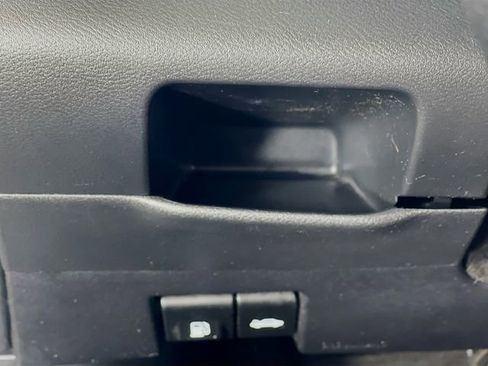 Used 2024 Nissan Kicks SV image 12