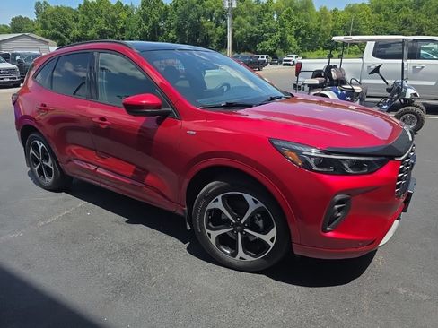 Used 2024 Ford Escape ST-Line Elite w/ Premium Technology Package AWD/4WD image 4