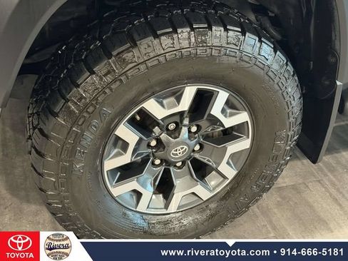 Used 2021 Toyota Tacoma TRD Off-Road AWD/4WD image 9