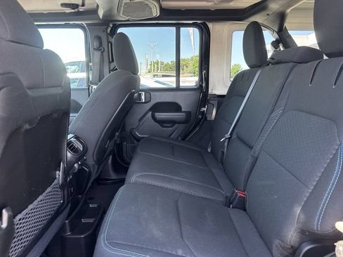 Used 2024 Jeep Wrangler Unlimited Rubicon 4xe AWD/4WD image 11