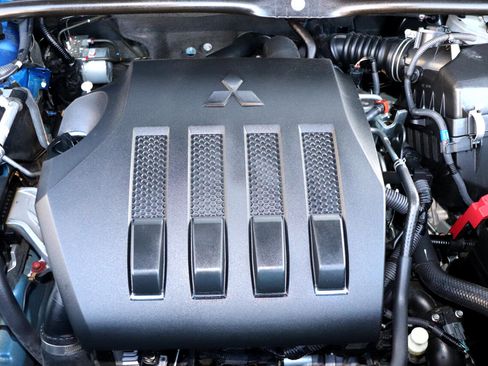 Used 2025 Mitsubishi Eclipse Cross SE image 37