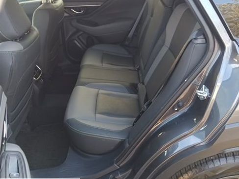 Certified 2025 Subaru Outback Onyx Edition image 40