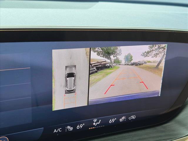 Used 2024 Buick Envision Avenir AWD/4WD image 11