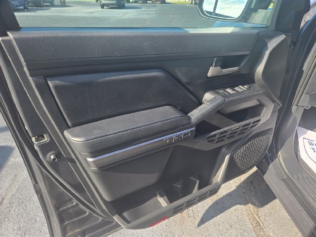 Used 2025 Toyota Tacoma TRD Sport AWD/4WD image 21