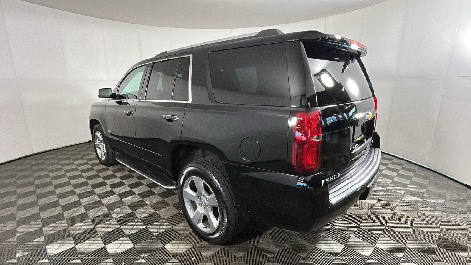 Used 2020 Chevrolet Tahoe Premier AWD/4WD image 5