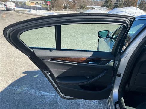 Used 2017 BMW 540i xDrive AWD/4WD image 24