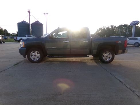 Used 2011 Chevrolet Silverado 1500 LT w/ All-Star Edition AWD/4WD image 6