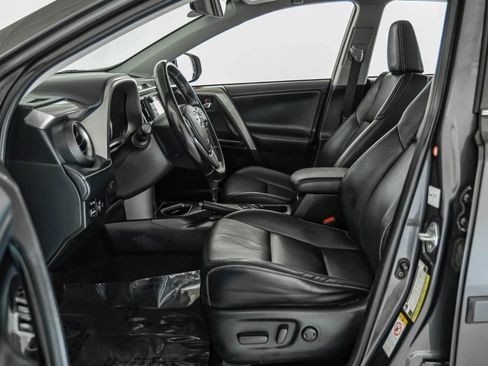 Used 2016 Toyota RAV4 Limited w/ Advanced Technology Package FWD image 3