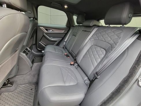 Used 2023 Jaguar F-PACE S image 20