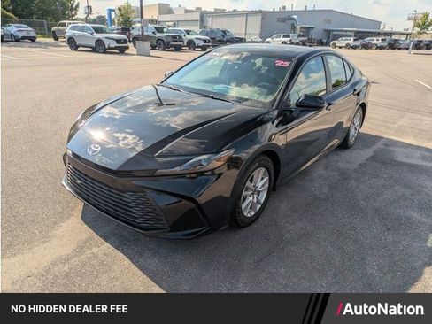 Used 2025 Toyota Camry LE FWD image 1