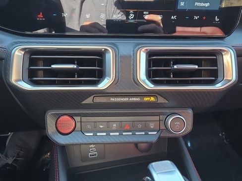 Used 2025 Ford Mustang Premium image 30