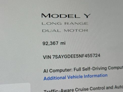 Used 2022 Tesla Model Y Long Range AWD/4WD image 24