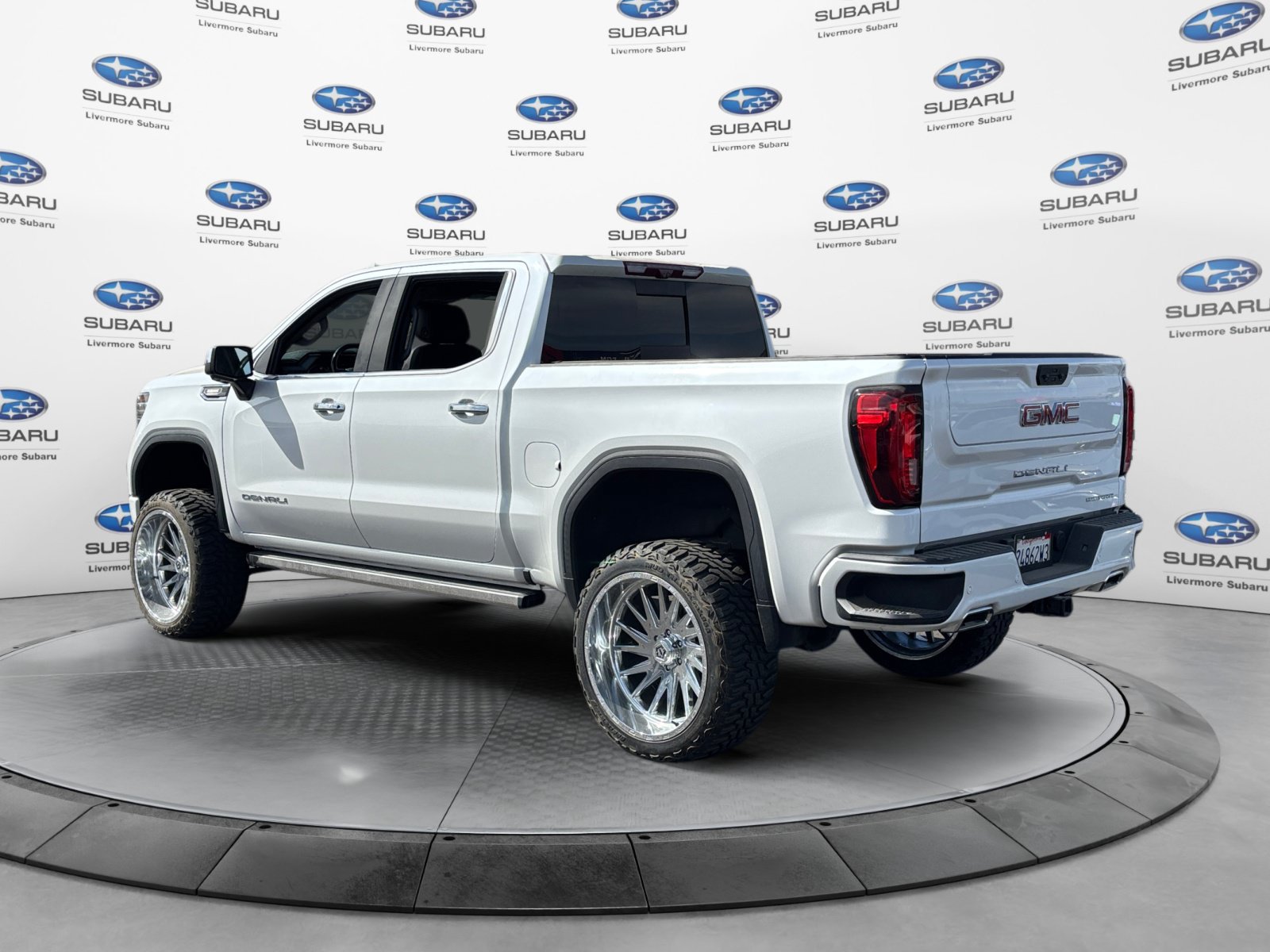 Used 2023 GMC Sierra 1500 Denali w/ Denali Reserve Package AWD/4WD image 4
