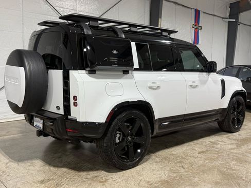 Used 2022 Land Rover Defender 110 X-Dynamic HSE AWD/4WD image 9