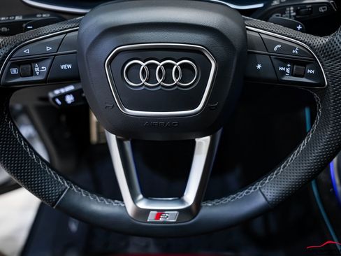 Used 2023 Audi SQ7 Premium Plus image 77