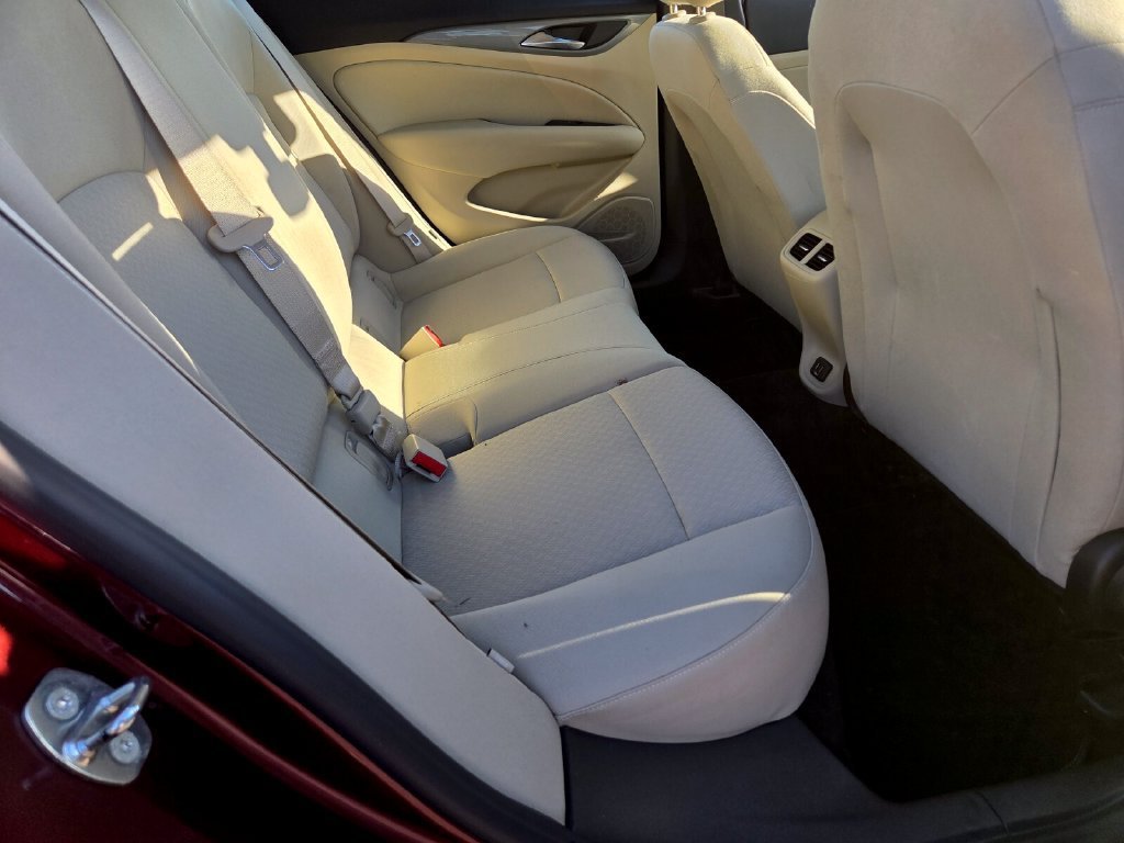 Used 2018 Buick Regal Preferred w/ Sights and Sounds Package FWD image 17