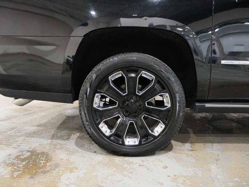 Used 2019 GMC Yukon XL Denali w/ Denali Ultimate Package AWD/4WD image 14