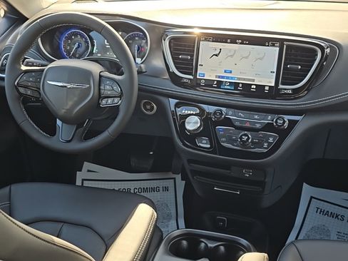 New 2026 Chrysler Pacifica Select w/ S Appearance Package image 26