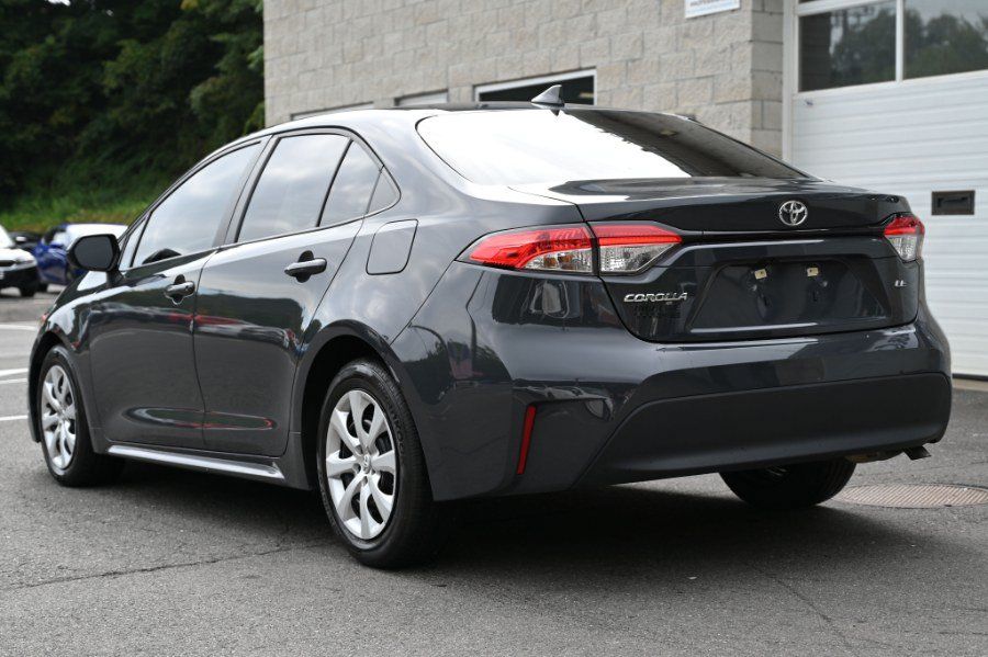 Used 2024 Toyota Corolla LE FWD image 3