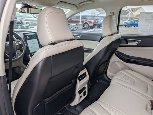 Used 2023 Ford Edge Titanium image 35