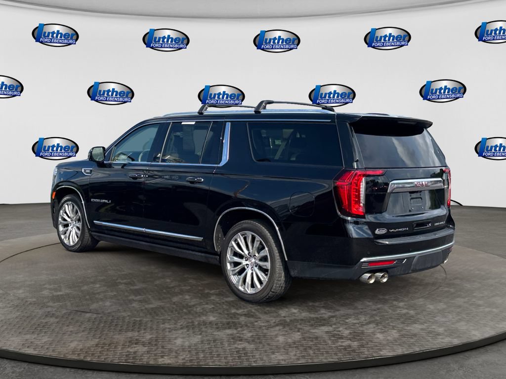 Used 2022 GMC Yukon XL Denali w/ Denali Reserve Package AWD/4WD image 3