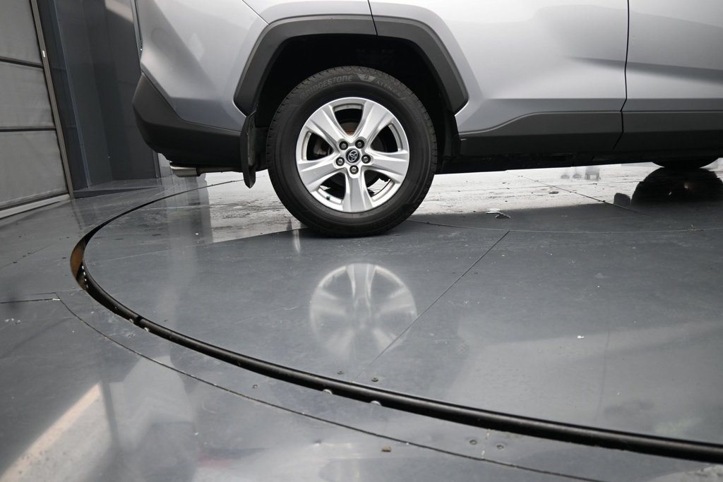 Used 2021 Toyota RAV4 XLE AWD/4WD image 10