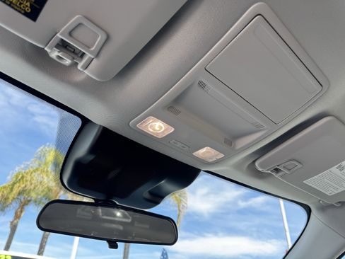 Used 2024 Ford Maverick Lariat image 31