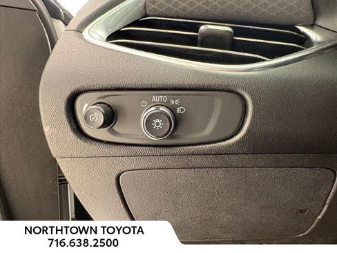 Used 2018 Chevrolet Malibu LT image 12