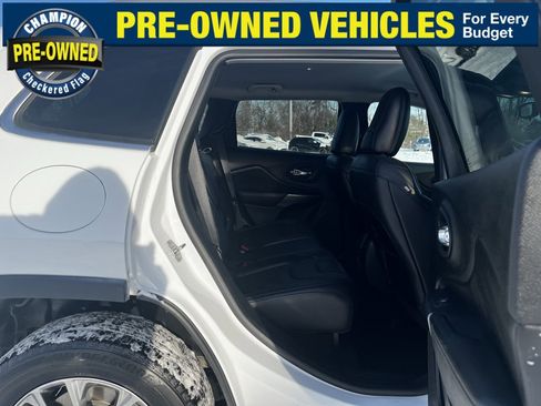 Used 2020 Jeep Cherokee Latitude Lux w/ Quick Order Package 26H Lux image 32