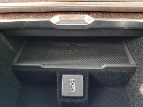 New 2026 Land Rover Range Rover SE image 22