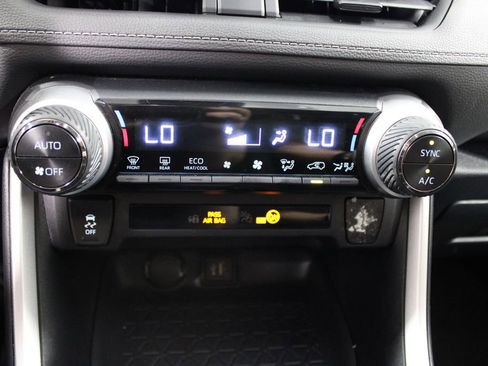 Used 2024 Toyota RAV4 AWD Hybrid image 43