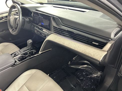 Used 2025 Toyota Camry XLE image 27