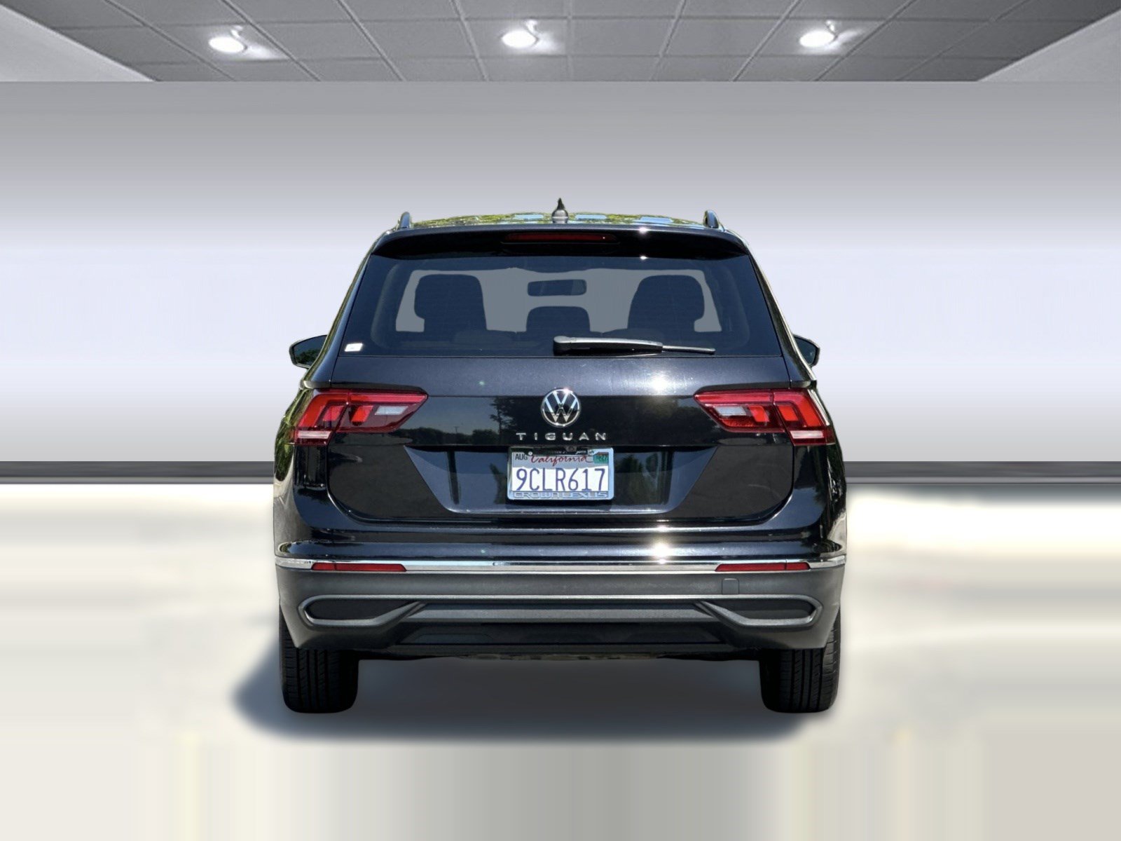 Used 2022 Volkswagen Tiguan S FWD image 10