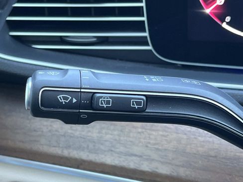 Certified 2024 Mercedes-Benz GLE 450 4MATIC image 33