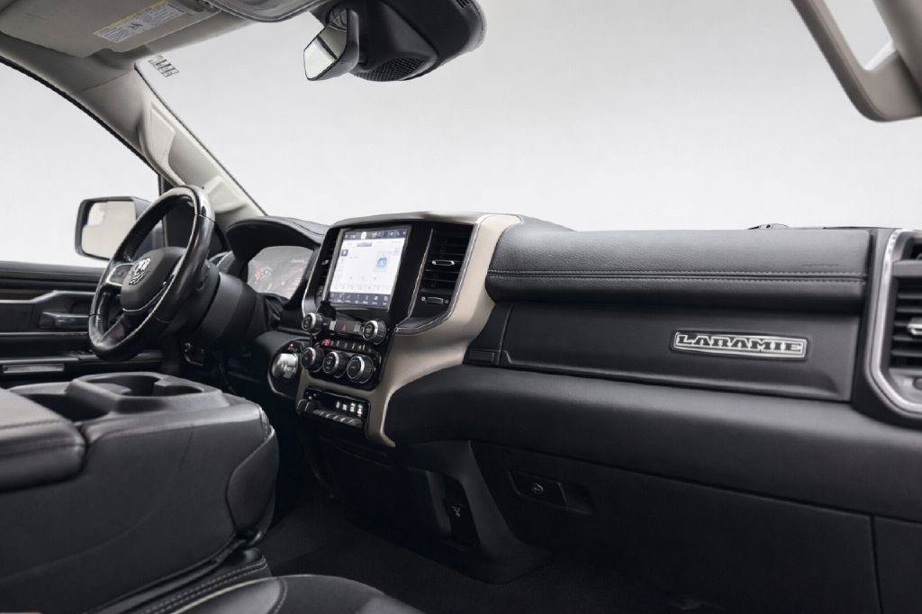 Used 2022 RAM 1500 Laramie AWD/4WD image 38