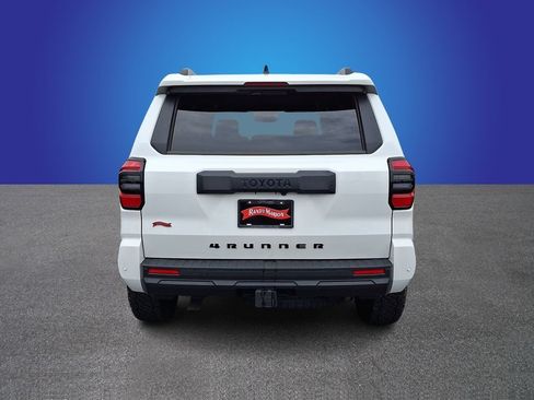 Used 2025 Toyota 4Runner TRD Off-Road Premium AWD/4WD image 5