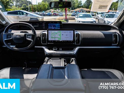 Used 2025 Ford Expedition Platinum AWD/4WD image 34