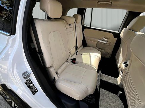 Used 2023 Mercedes-Benz GLB 250 4MATIC image 25