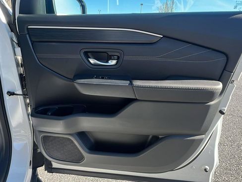 New 2026 Honda Pilot Touring image 12