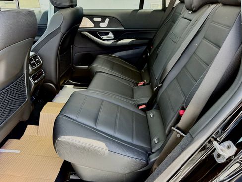 New 2026 Mercedes-Benz GLS 450 4MATIC image 29