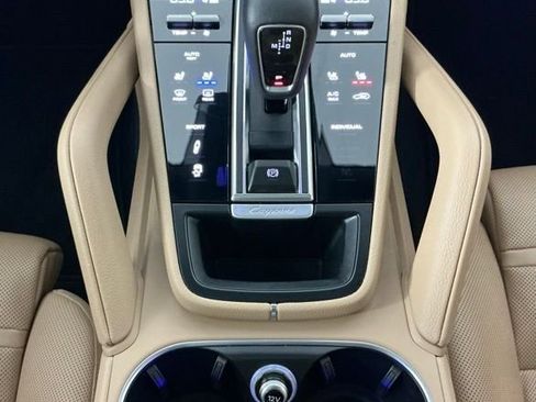 Used 2019 Porsche Cayenne AWD/4WD image 23