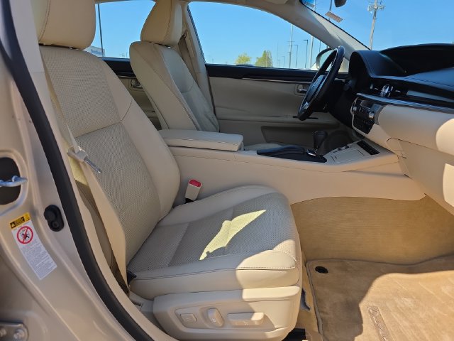 Used 2015 Lexus ES 350 w/ Luxury Package FWD image 15