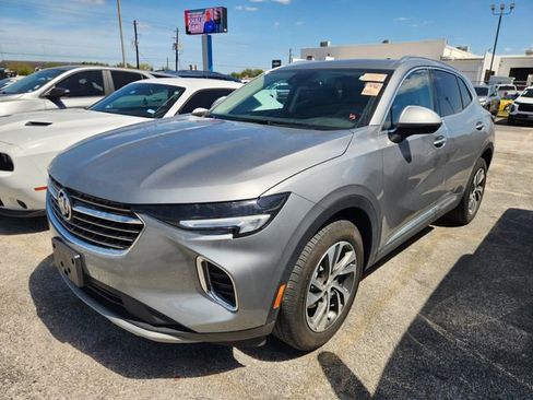 Used 2023 Buick Envision Essence image 3