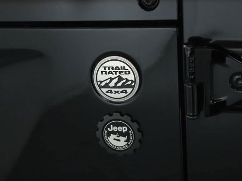 Used 2018 Jeep Wrangler Unlimited Sport S AWD/4WD image 37