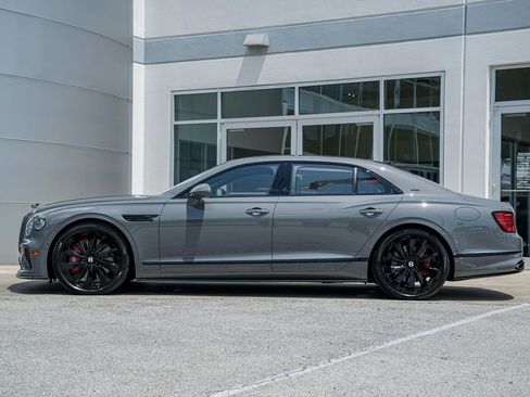 New 2025 Bentley Flying Spur Plug-In Hybrid AWD/4WD image 12