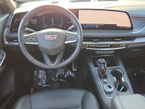 Used 2024 Cadillac XT4 Sport w/ Cold Weather Package image 20