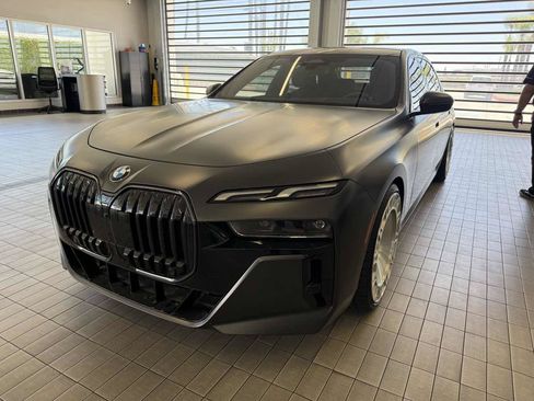 Used 2026 BMW 740i w/ Premium Package RWD image 1